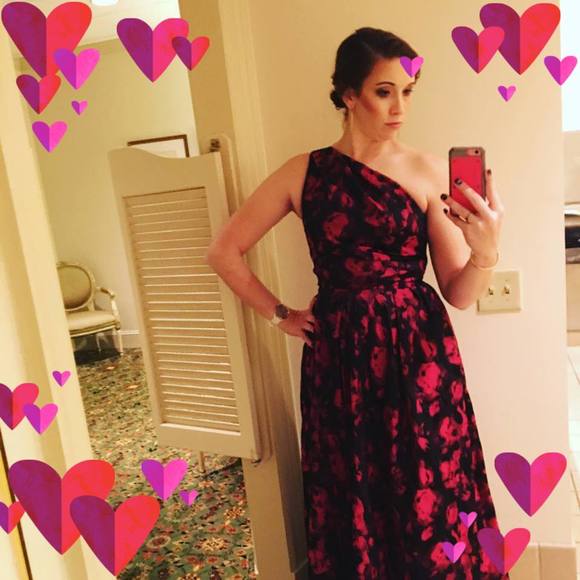 Meet your Posher, Amanda - Picture 3 of 4